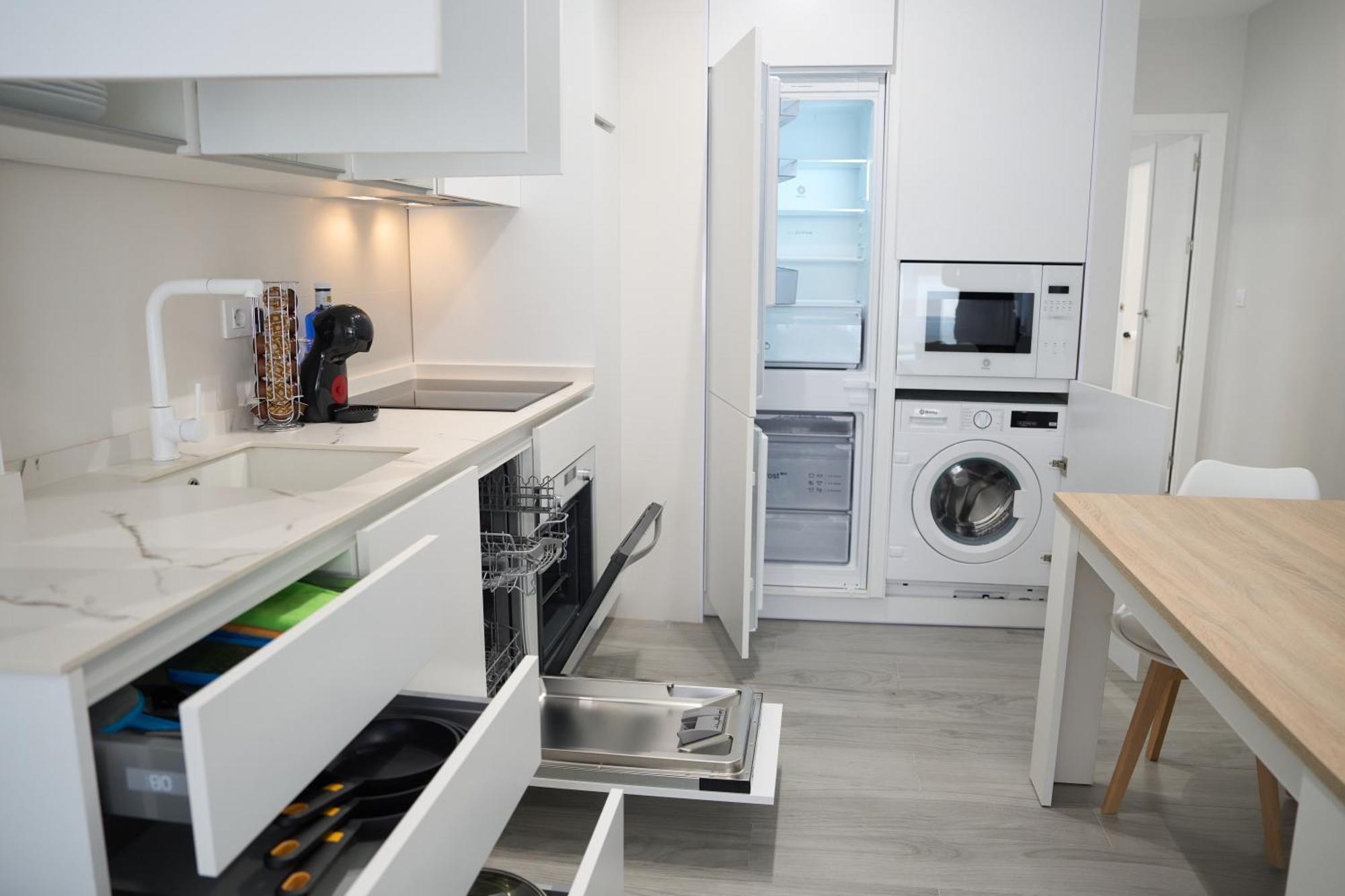 Paseo Maritimo - Apartamento A Estrenar, A Pie De Playa, Con 2 Banos アルメリア エクステリア 写真